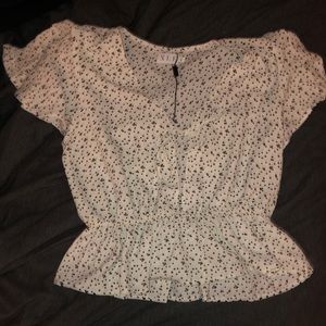 XLE black and white blouse